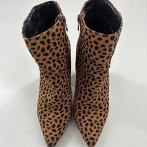 Bamboo Women’s Leopard Print Ankle Booties Heels Pointed Toe Side Zip Size 7